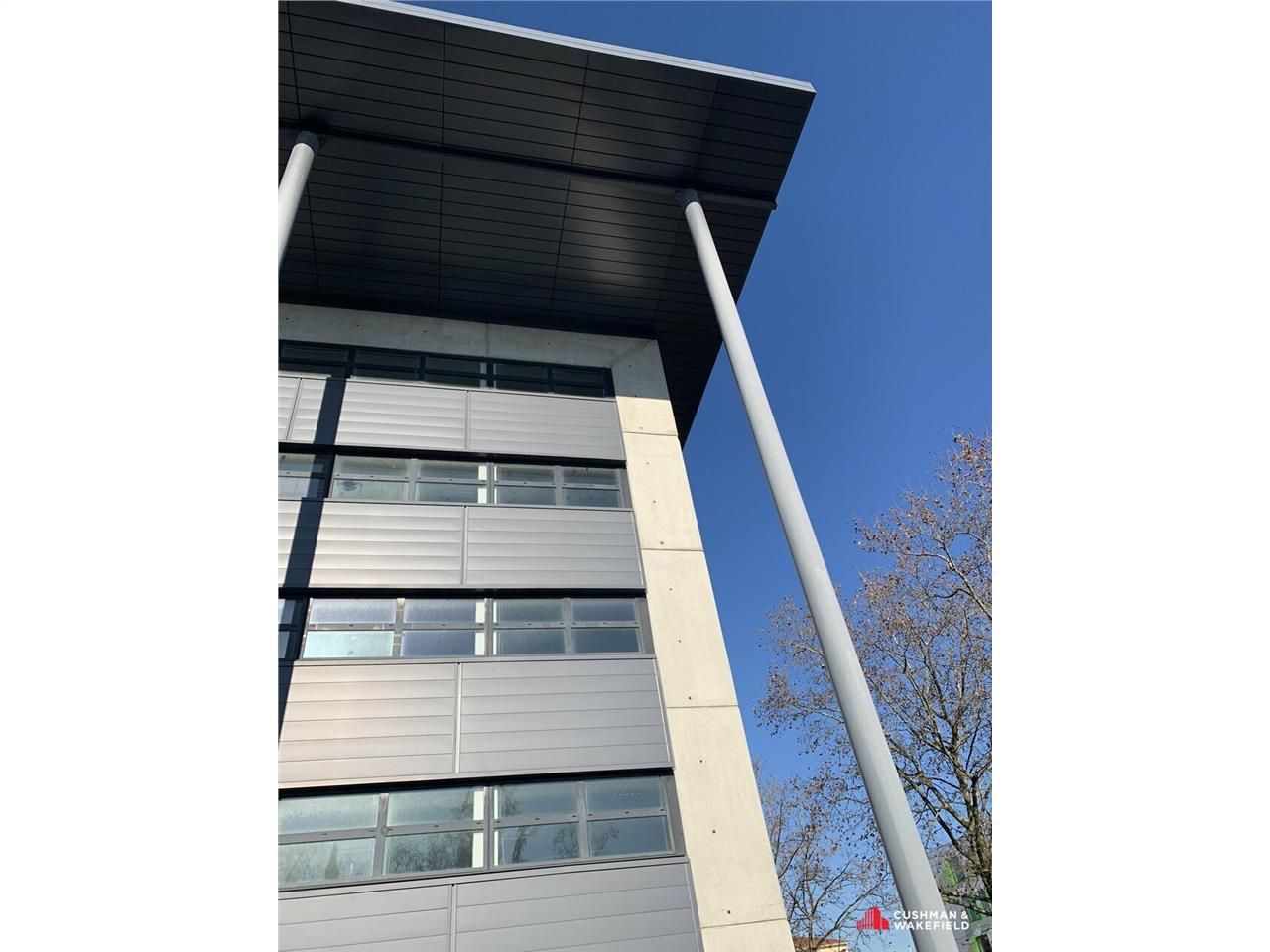 Location bureau - 2451 m²