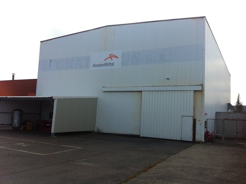 LOCAUX D'ACTIVITES ZI DU PAHIN