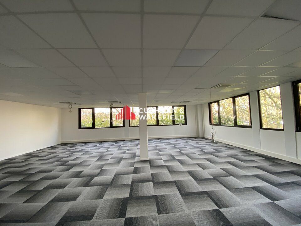 Location bureaux 180 m² non divisibles