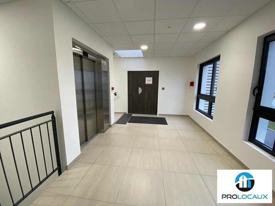 Location bureaux 222 m² non divisibles