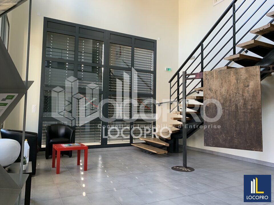 A LOUER - BUREAUX - 490 M² - FRÉJUS