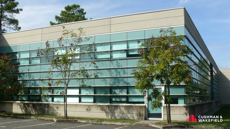 Location bureaux 717 m² divisibles à partir de 338 m²