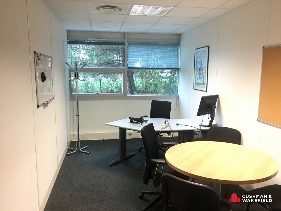 Bureaux à la location de 717 m² divisibles à partir de 338 m²