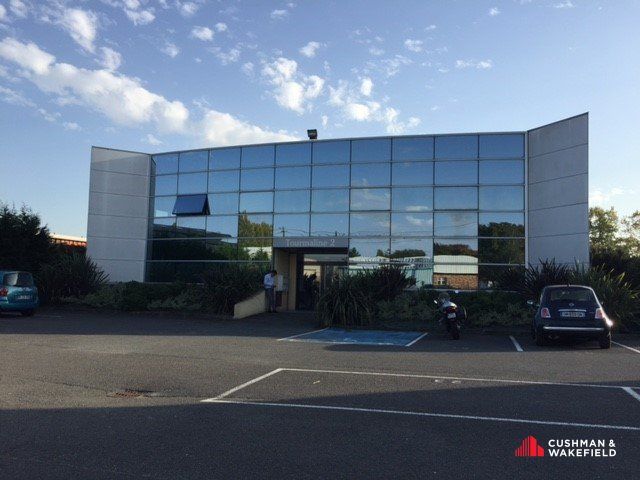 Bureaux à la location de 110 m² à Mérignac