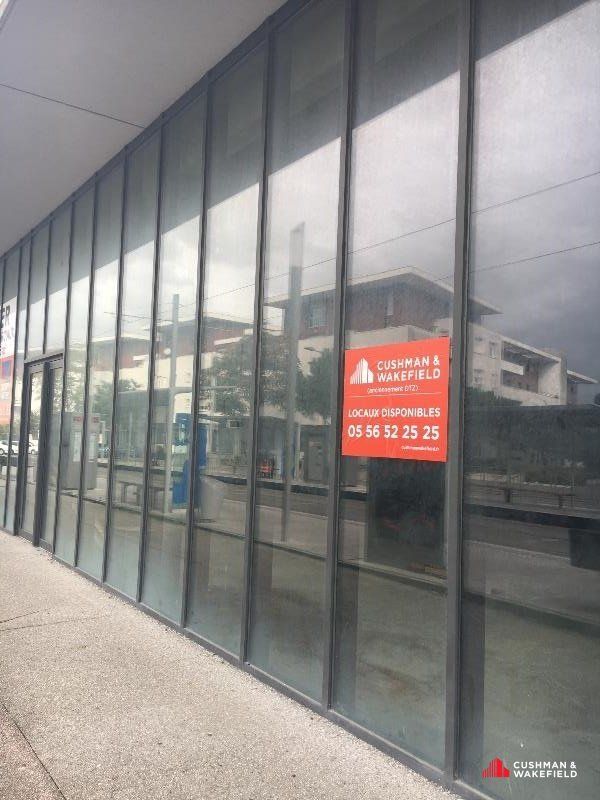 Location local commercial 160 m² non divisibles