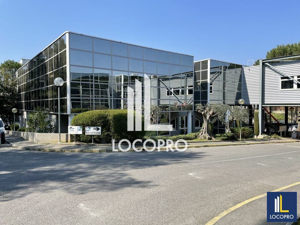 Location bureaux 1052 m² divisibles à partir de 228 m²