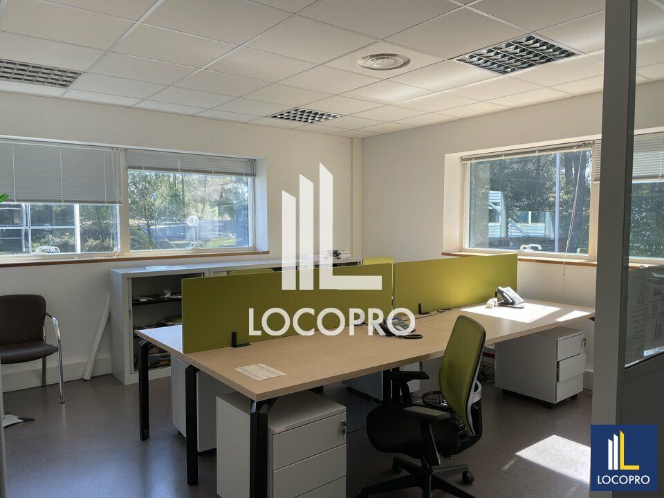 A LOUER - BUREAUX - 1052 M² DIVISIBLES A PARTIR DE 228 M2 - SOPHIA-ANTIPOLIS