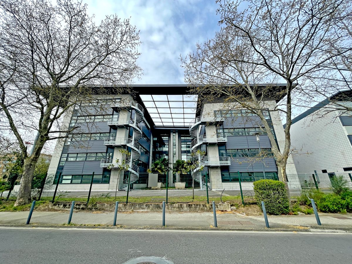 Location bureaux 3000.00 m² à BLAGNAC