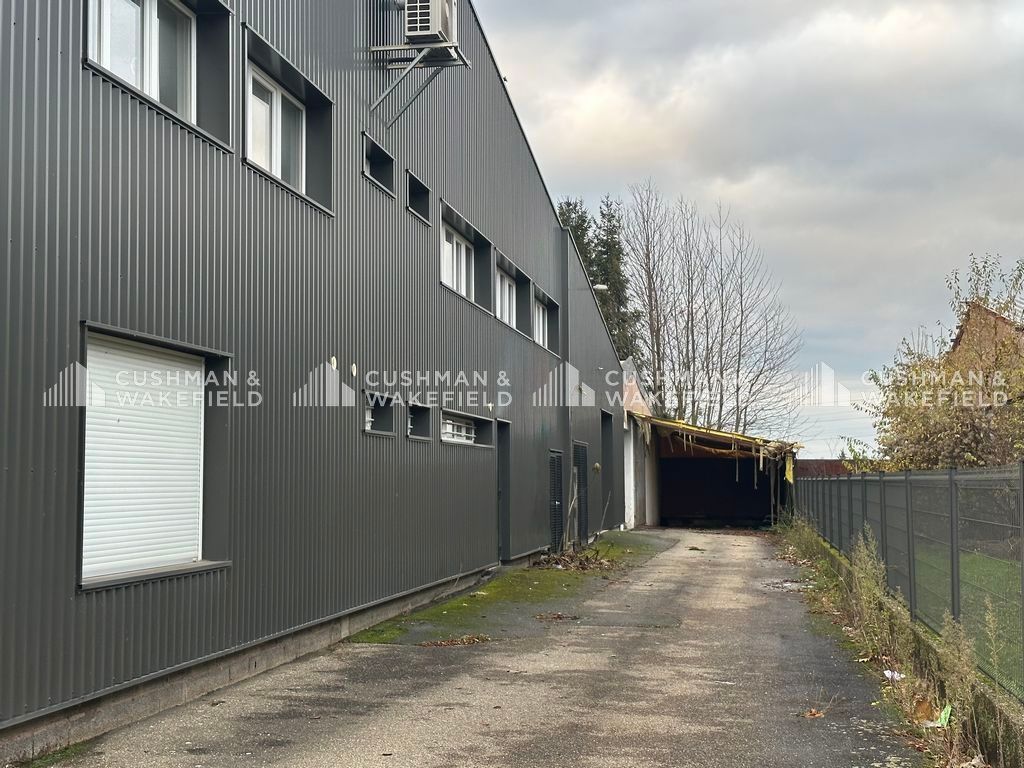 Location activités 549 m² non divisibles