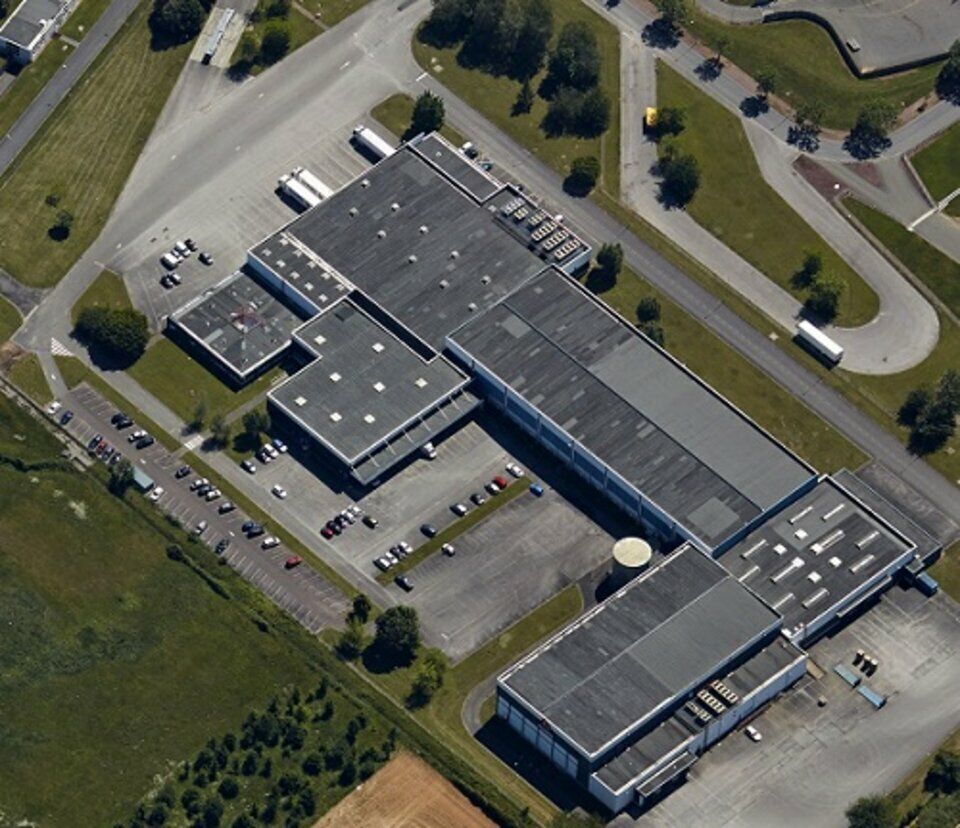 Vente entrepot 14000 m² non divisibles