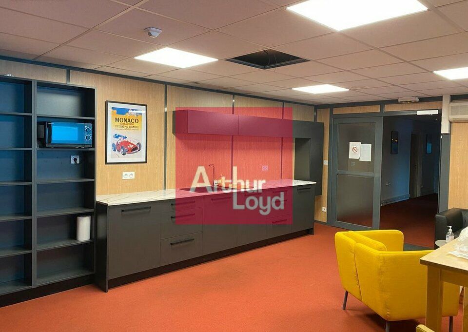 CLERMONT-FERRAND BREZET A LOUER BUREAUX TOUT COMPRIS DE 10 M² A 25 M²