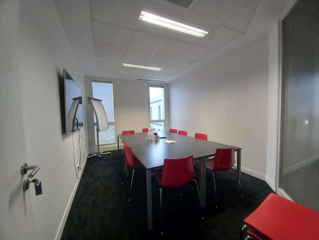 Norman Taylor vous propose 246 m² de bureaux disponibles à la location au cœur de la ZAC Satolas Green à Pusignan.