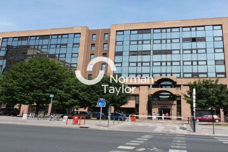 Location bureaux 1388 m² divisibles à partir de 126 m²