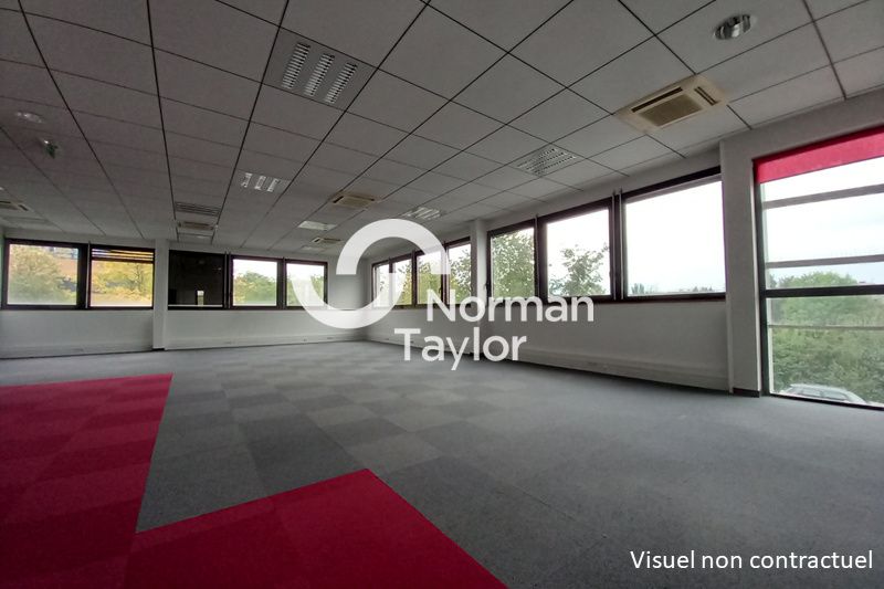 Location bureaux 1953 m² divisibles à partir de 93 m²