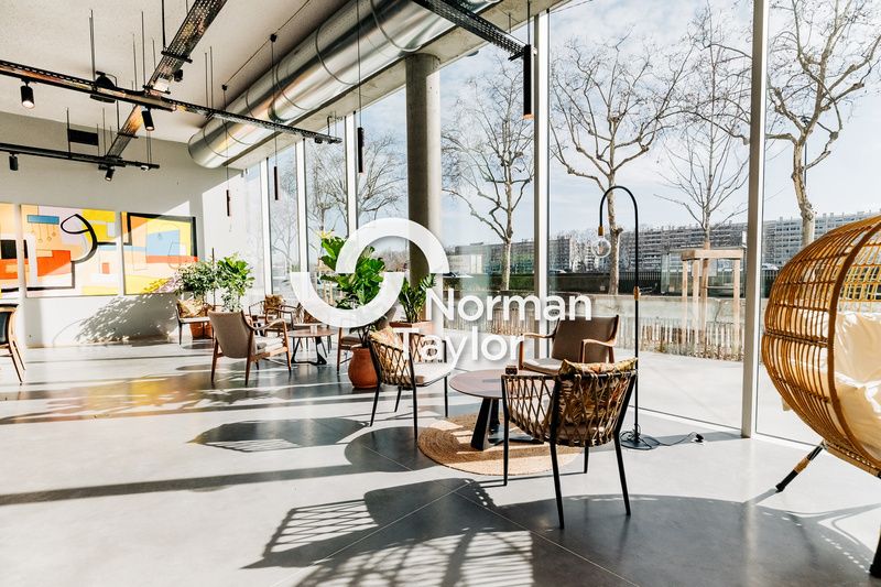 Location bureaux 2235 m² divisibles à partir de 164 m²