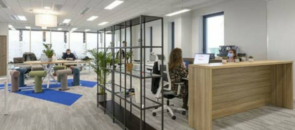 2913 m² pour ce bureaux en location à Venissieux
