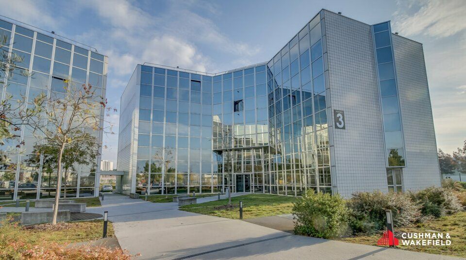 Location bureaux 1940 m² divisibles à partir de 102 m²