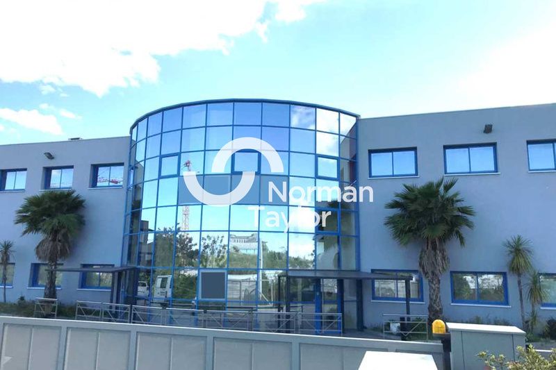 Location bureaux 106 m² divisibles à partir de 22 m²