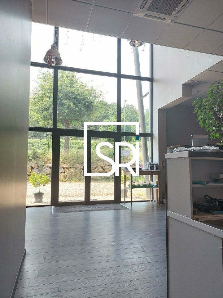 Location bureaux 275 m² non divisibles