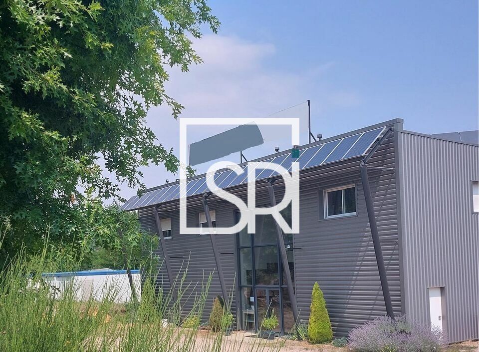 PROCHE A75 - LOCATION  LOCAL COMMERCIAL / BUREAUX AVEC SHOWROOM  - 63114 COUDES