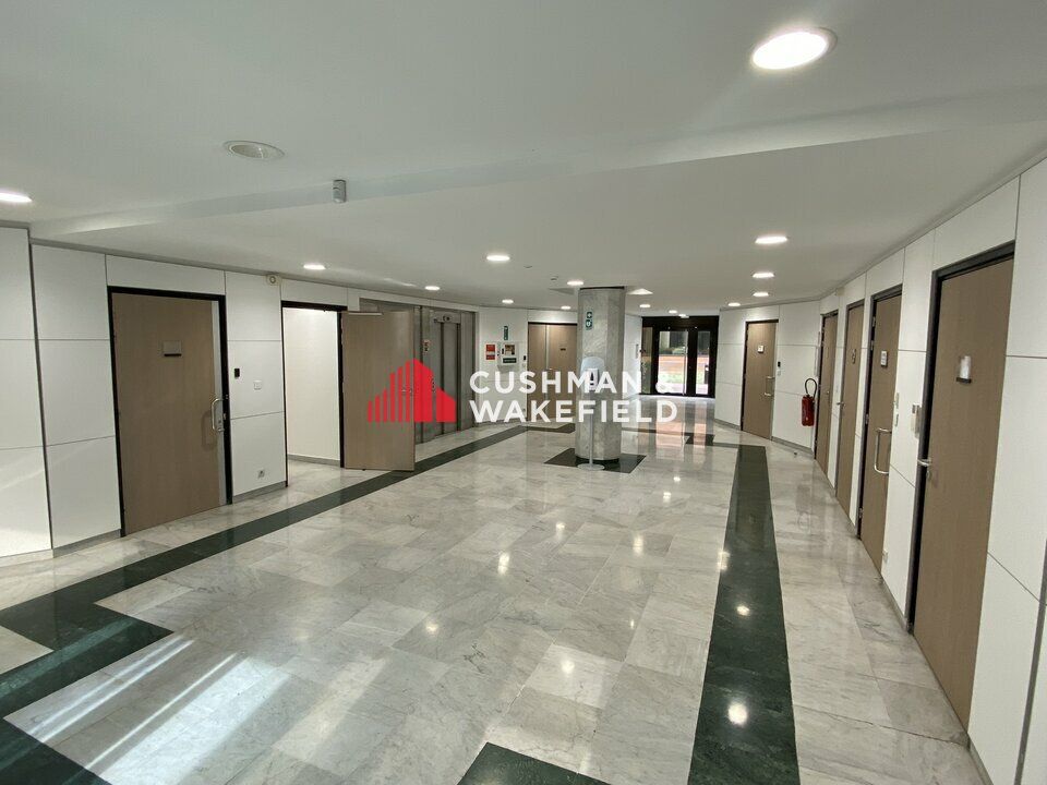 Location bureau Blagnac (31700) - 1728 m²