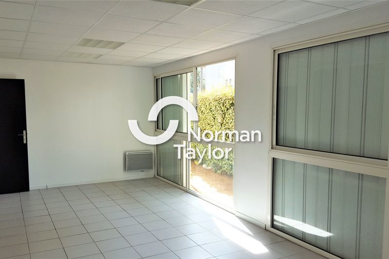 Location bureaux 100 m² non divisibles