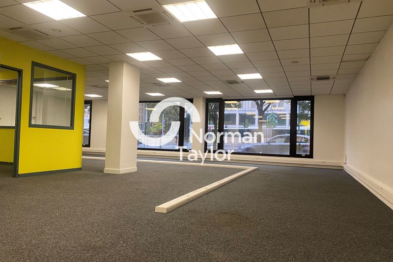 Location bureaux 165 m² non divisibles
