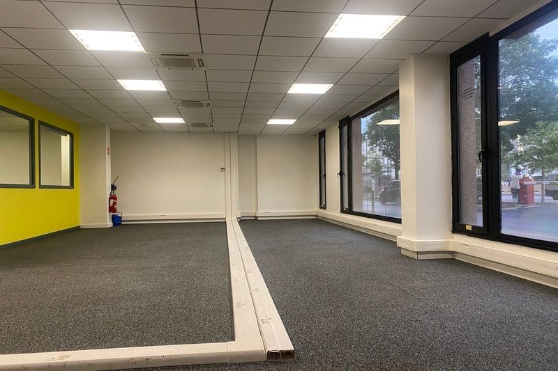 Bureaux de 165 m² en rez-de-chaussée à louer à la Part-Dieu