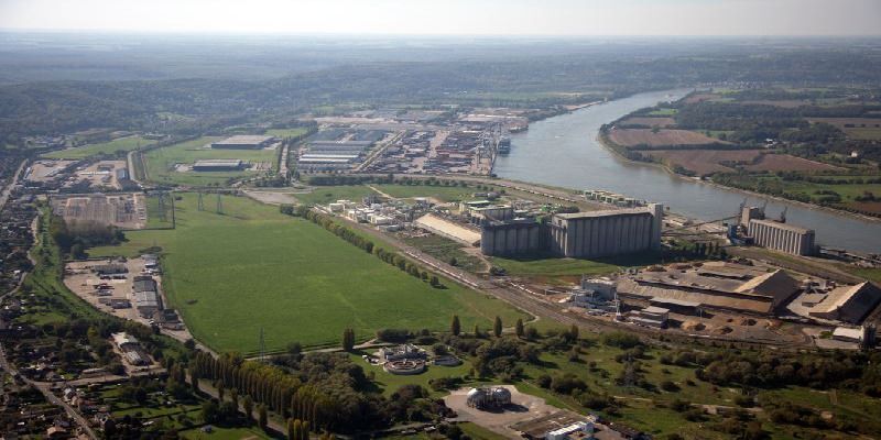 Vente terrain 80000 m² divisibles à partir de 42000 m²
