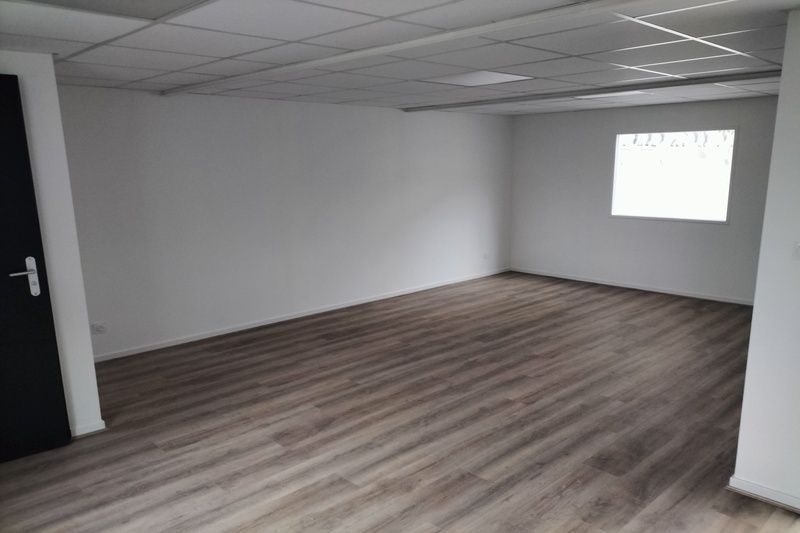 A louer local d'activité de 129 m² à Vénissieux