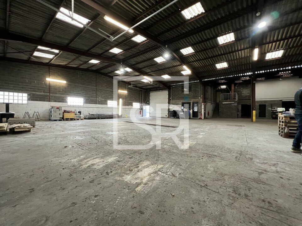 LOCATION LOCAL D'ACTIVITÉ / ENTREPÔT - KM LANCE - 63170 AUBIERE 