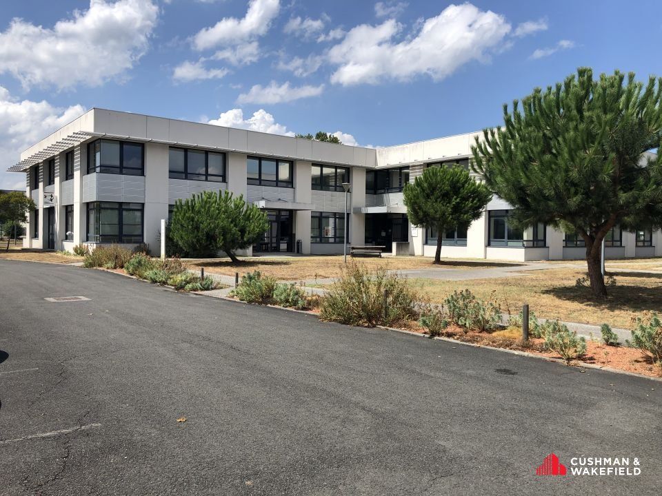 Location bureaux 646 m² divisibles à partir de 150 m²