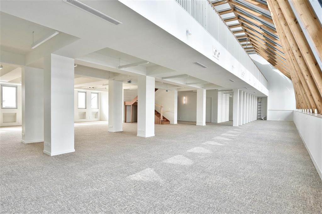 Location bureaux 675 m² divisibles à partir de 252 m²
