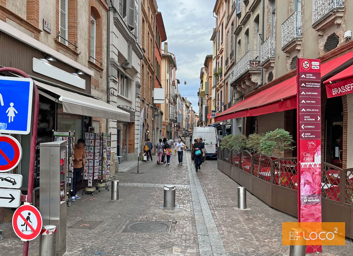 Location local commercial 400.00 m² à MONTAUBAN