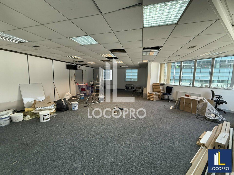 Location bureaux 103 m² divisibles à partir de 32 m²