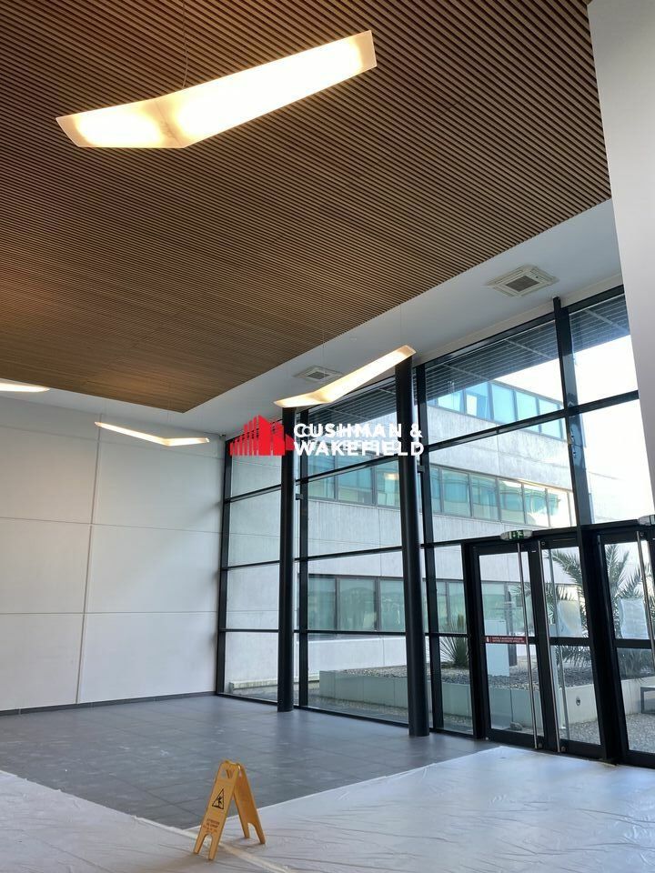 Location bureaux 608 m² non divisibles