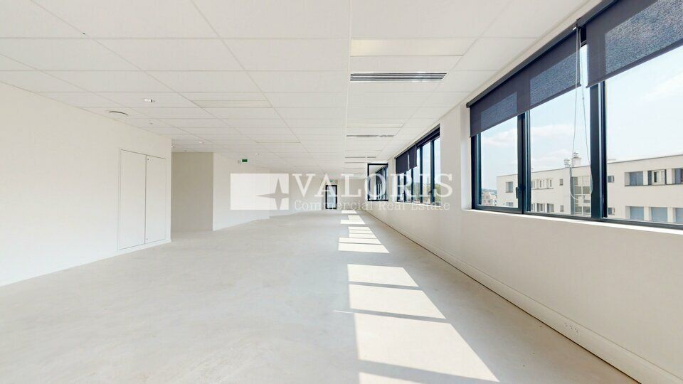 1373.29 m² pour ce bureaux en vente à Tassin la demi lune