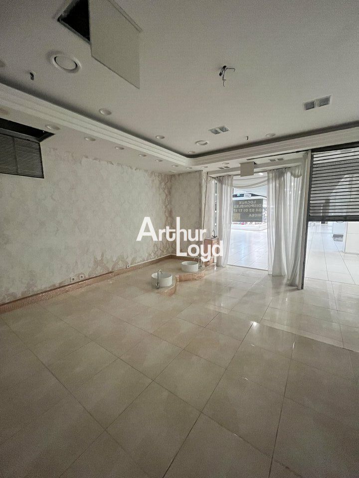 Location local commercial 38 m² non divisibles