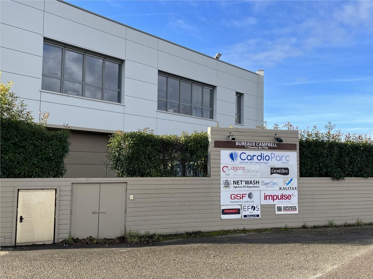 Location bureaux 423 m² à Saint-Maurice-de-Beynost