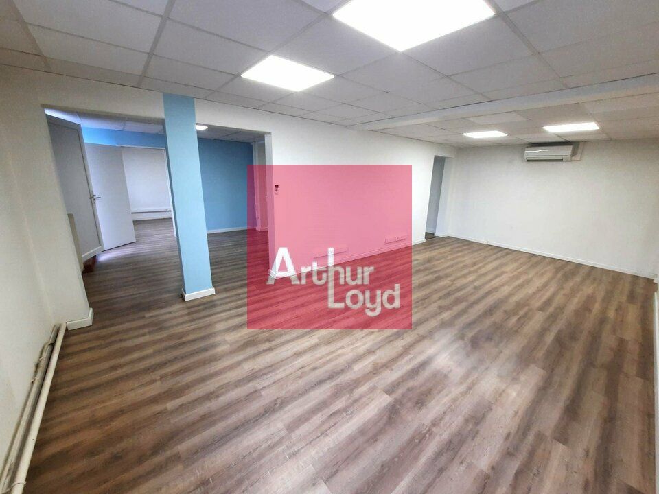 Location bureaux 121 m² non divisibles