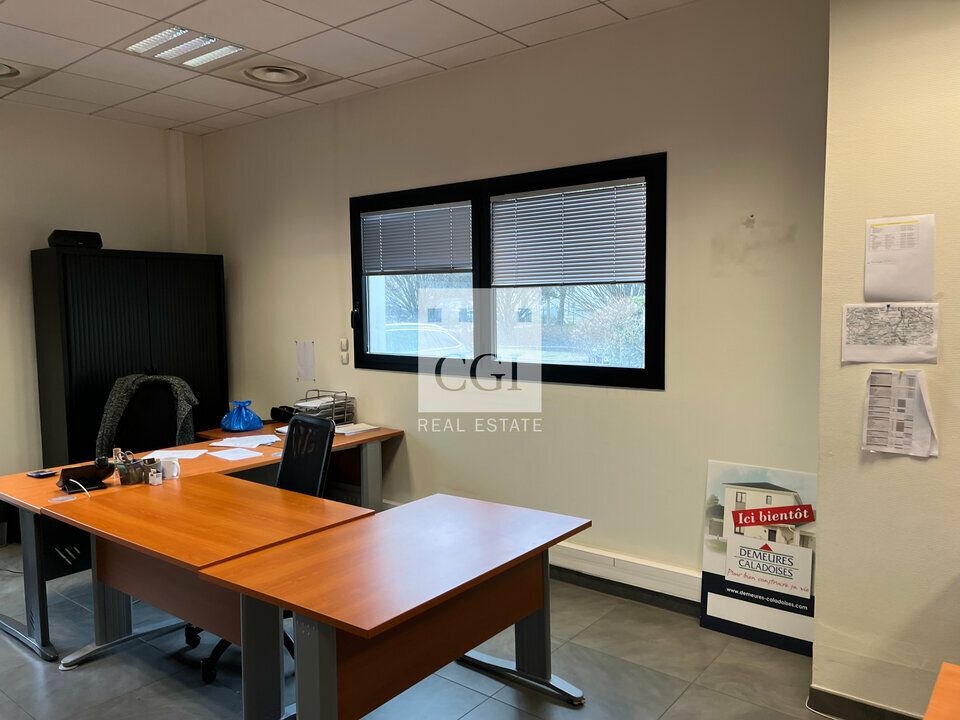 À LOUER – BUREAUX DÈS 93 M² – PARC TECHNOLAND – SAINT-PRIEST