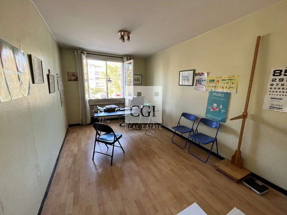 À Louer : Bureaux de 83 m² au Centre de Saint-Priest - Idéal Profession Libérale