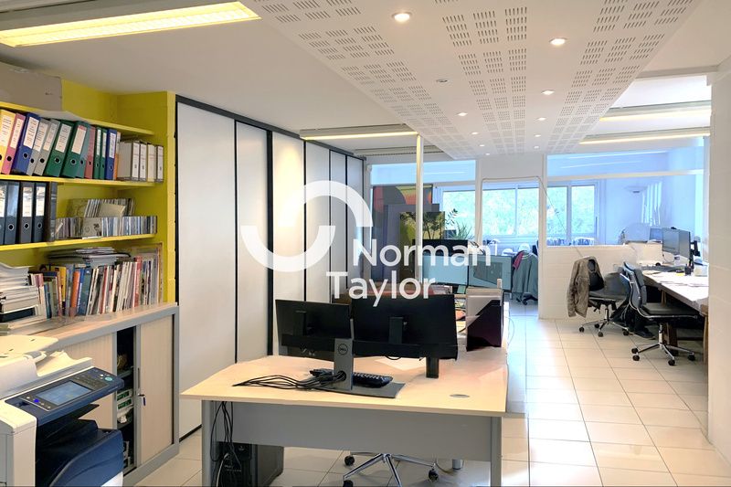 Vente bureaux 100 m² non divisibles