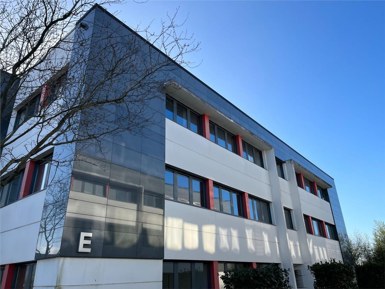 Location bureaux 878 m² à Saint-Herblain