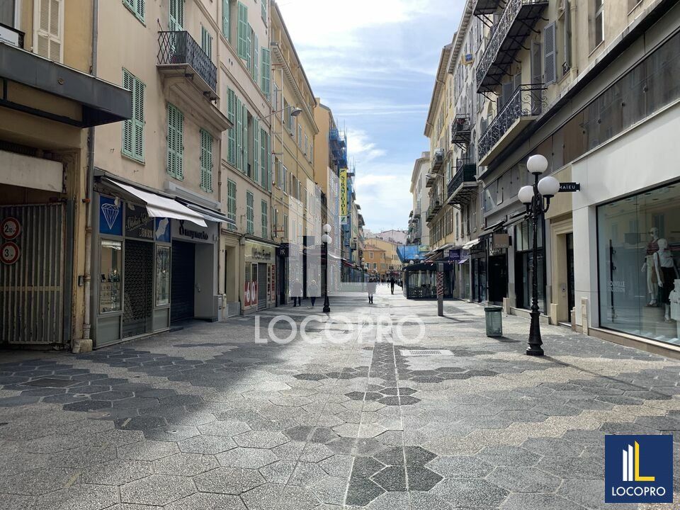 Vente local commercial 33.85 m² non divisibles