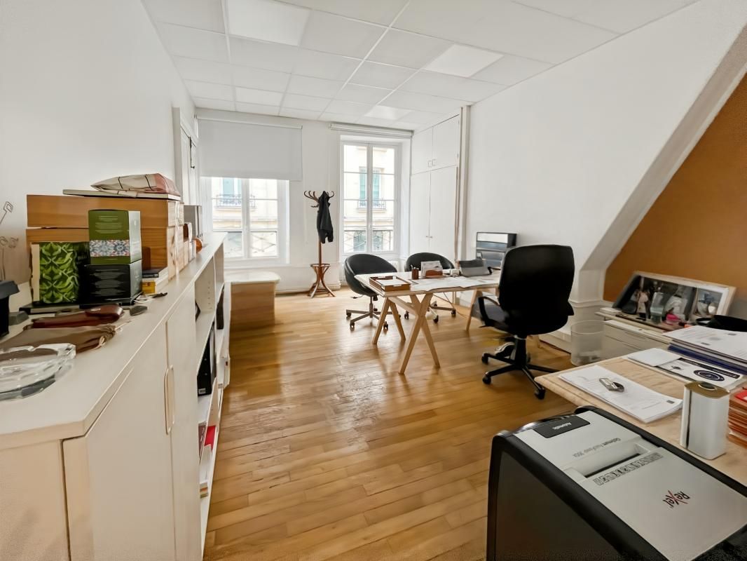 Location Bureaux 123 m² non divisibles