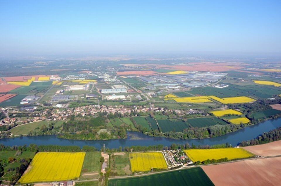 Vente terrain 2250000 m² divisibles à partir de 5000 m²