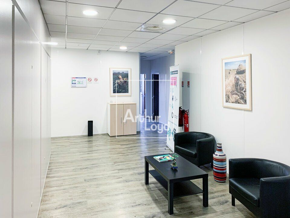 Location bureaux 271 m² non divisibles