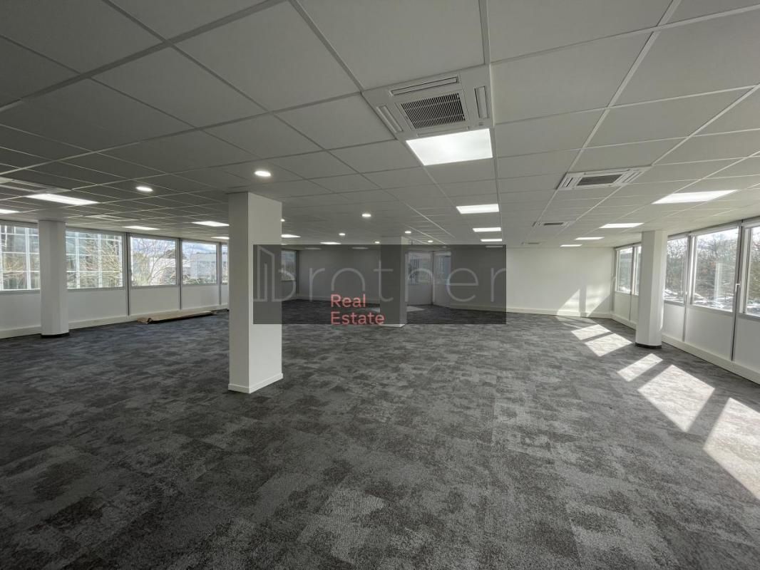 Location bureaux 1953 m² divisibles à partir de 149 m²