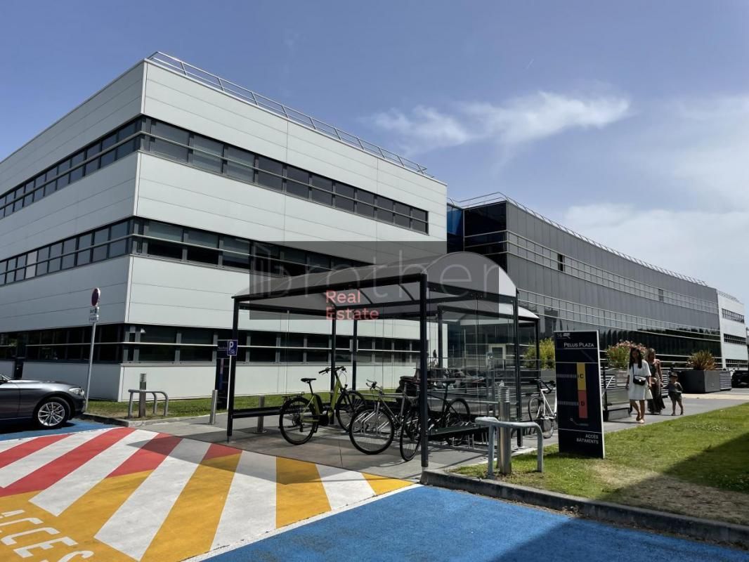 Location bureaux 2878 m² divisibles à partir de 30 m²